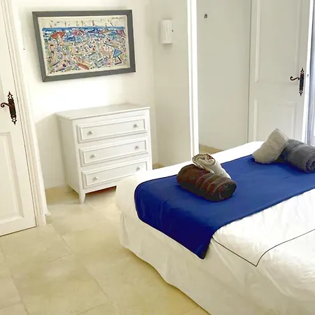 Charming Villa 300M Beach